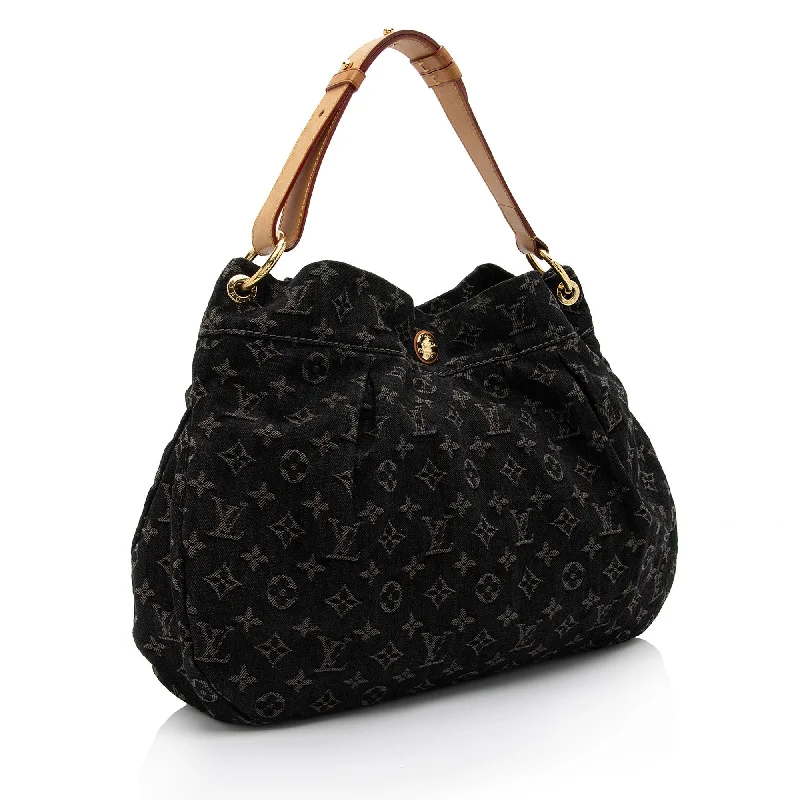 Best bags for weekend getawaysLouis Vuitton Monogram Denim Daily PM Hobo (6YXLAz)