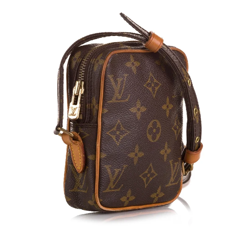 Waterproof backpack for hikingLouis Vuitton Monogram Mini Danube (SHG-tjepvb)