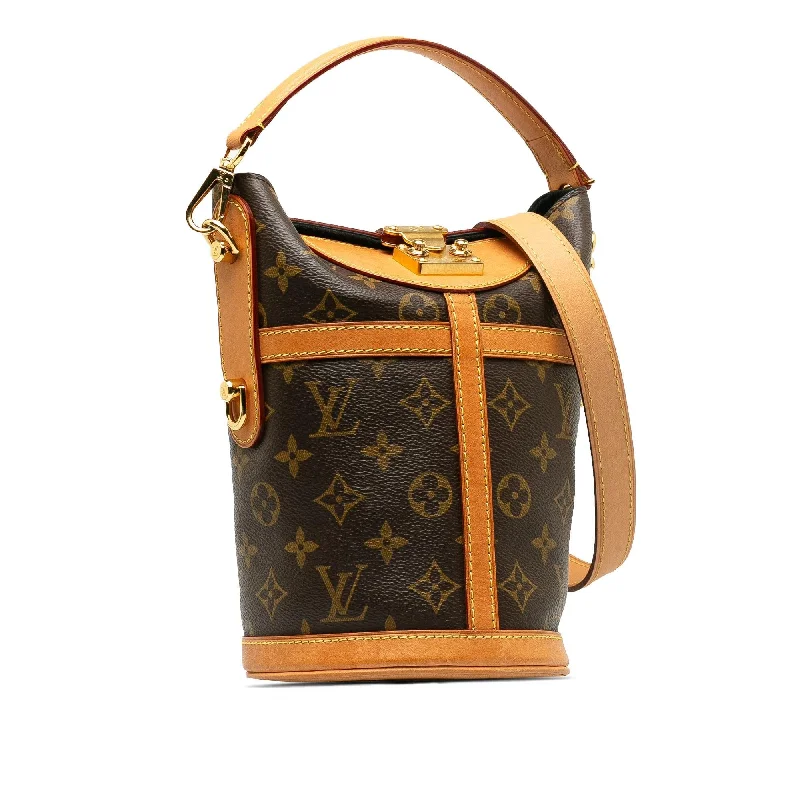 Eco-friendly tote bags for shoppingLouis Vuitton Monogram Duffle (MTpVxF)