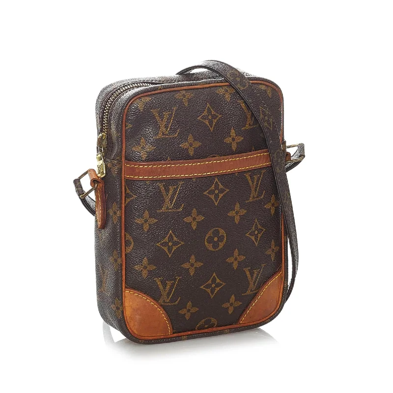 Vintage-inspired handbagsLouis Vuitton Monogram Danube (29328)