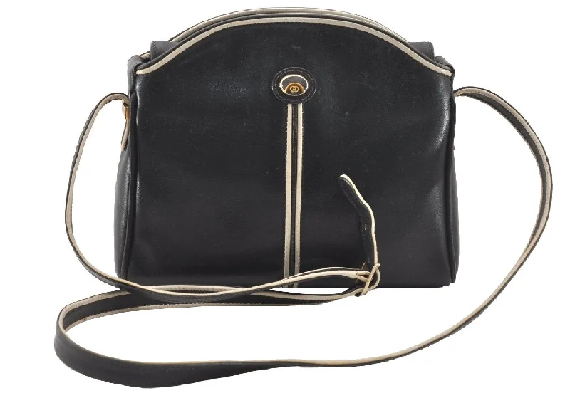 Affordable designer bag dupesAuthentic GUCCI Vintage Shoulder Cross Body Bag Purse Leather Black 4031I