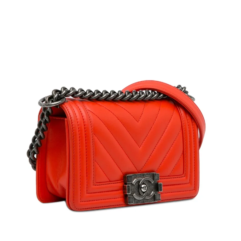 Luxury brand bags on saleChanel Small Chevron Boy Flap Bag (i5iuzh)