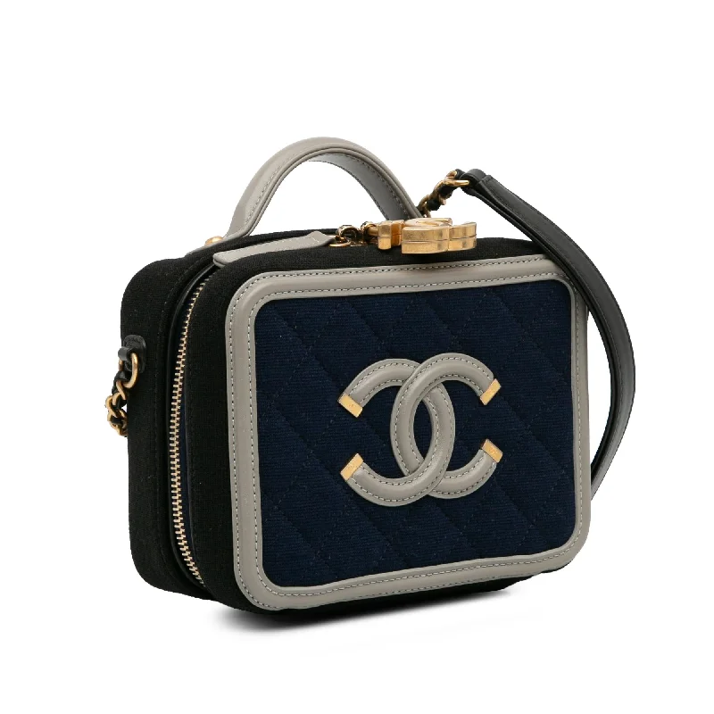 Luxury brand bags on saleChanel Small Jersey CC Filigree Vanity Case (BKQMVd)