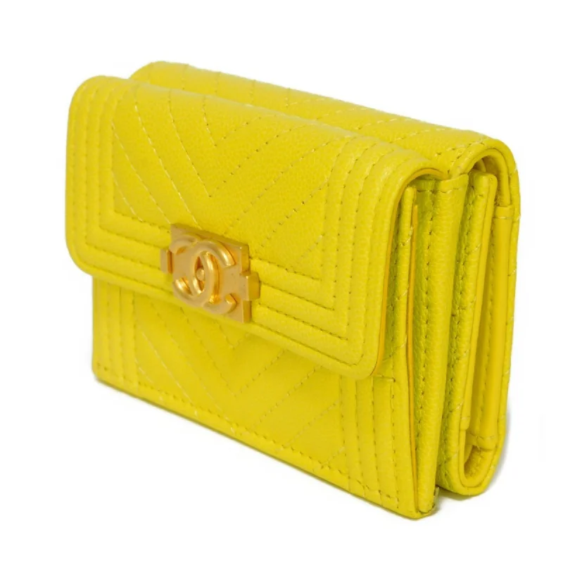 Vegan leather handbagsCHANEL Trifold Wallet Boy  Small Flap Turnlock Caviar Skin Chevron Yellow A84432 Men's Women's Bill Purse