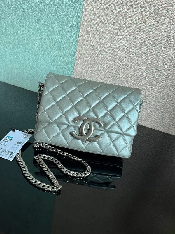 Elegant clutch bags for weddingsWF - Chanel Bags - 2491